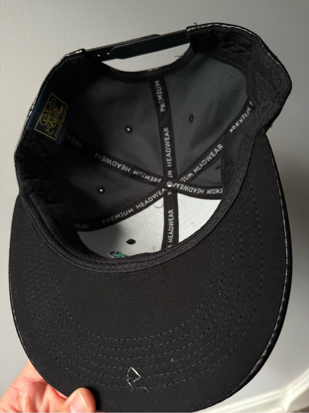 Philadelphia Eagles Birds Throwback Kipa Black Faux Leather Snapback Hat Unisex - Picture 7 of 11